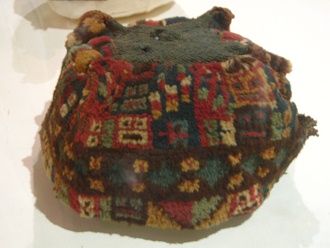 Cap of Wari culture, close-up