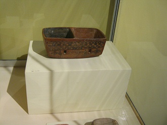 Molde partido de cer�mica de la cultura
                            Chincha