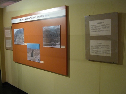 Grosse Tafel mit dem Thema der Inka-Zentren
                      und dem Inka-Trail