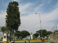Avenida Cuba: Parque Caceres, vista del
                        noroeste al sureste