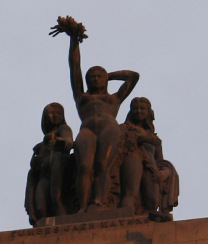 Jesus Maria, Park "Campo de
                          Marte", Nationaldenkmal, Figurengruppe
                          03