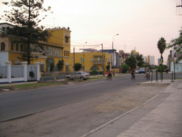 Avenida Urteaga 01