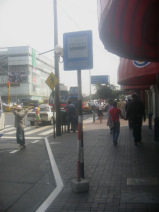 Miraflores, Avenida Larco,
                          Verkehrszeichen Bushaltestelle
                          "Paradero"