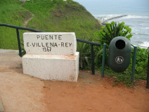 Miraflores, puente Rey, placa en piedra
                        "Puente E. Villena Rey"