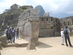 Templo principal, la parte izquierda