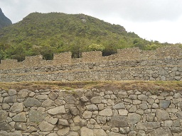Tambo (lugar de reposo de los incas), recinto
                    con 10 puertas foto 02