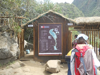 Machu Picchu: zona de los miradores
                    Huchuypicchu y Huaynapicchu, la casita de entrada