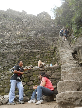 Pueblito Huaynapicchu, la escalera de la
                  bajada, foto panormica