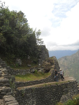 Pueblito Huaynapicchu, terraza en el pueblito
                    de Huaynapicchu
