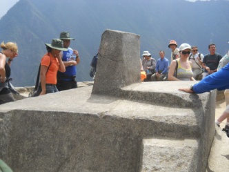 Machu Picchu: Der Sonnenuhr-Stein
                    (Sonnenjahr-Stein) 07