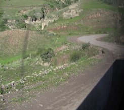 Unser
kurviger Feldweg Unser kurviger Feldweg