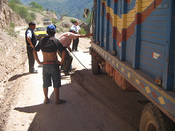 Cami�n con aver�a de conducci�n (05)