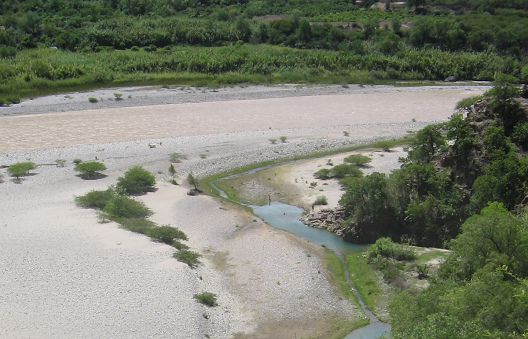 Vista al R�o Pampas (01), primer plano