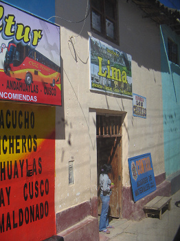 Chincheros, el terminal del bus, fueron las
                        15:01 horas