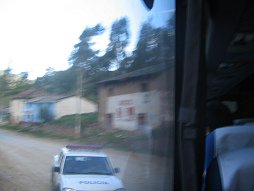 Talavera (01), Polizeiauto hinter uns