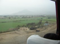 Panamericana, bew�sserte
                        Landwirtschaftsebene von Chancay und Huaral
                        (01)