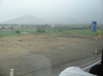 Panamericana, bew�sserte
                        Landwirtschaftsebene von Chancay und Huaral mit
                        SOS-Station