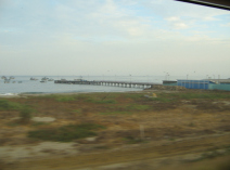 Panamericana in Nord-Peru bei Mncora, Strandbucht mit
            Panorama
