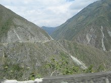 V-Tal, Blick zur�ck mit Strassenverlauf (02)