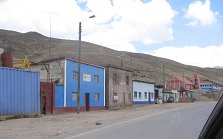 Pucar� cerca de Morococha con su iglesia roja