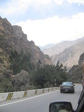 Strasse ins V-Tal (Kerbtal)