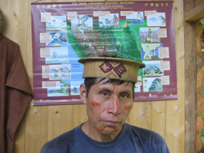 Francisco mit Bastkrone