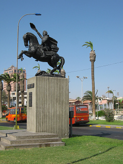 St. Martinsallee, Higgins-Denkmal,
                      Nahaufnahme
